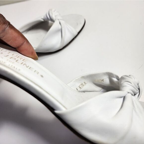 Donald J. Pliner - Picture 13 of 13